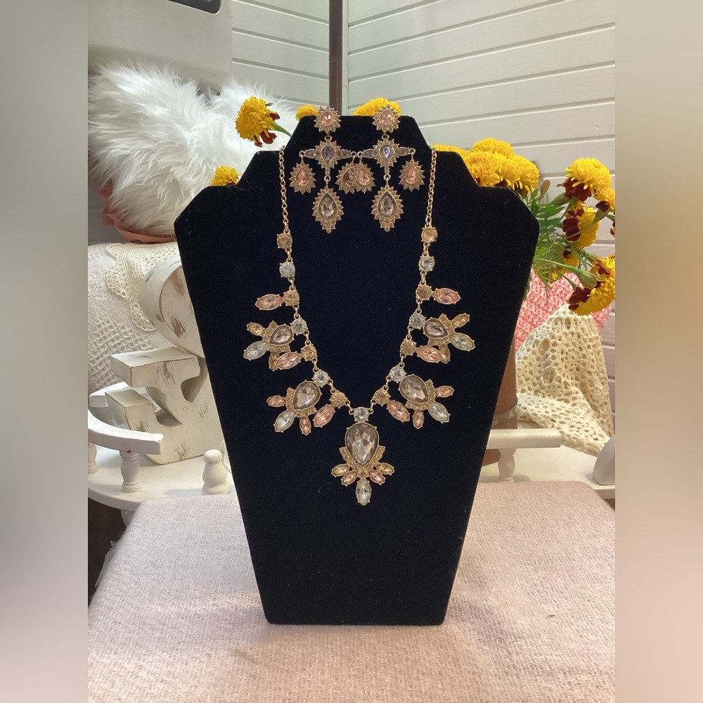 Vintage SAQ Statement Necklace Set